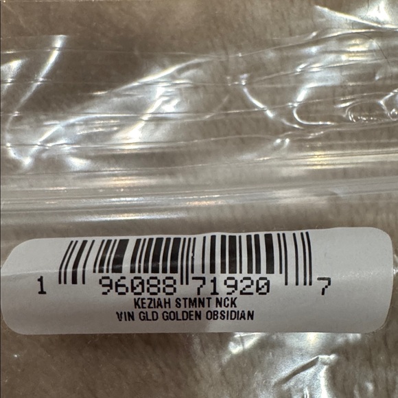 Kendra Scott Keziah Vintage Gold Statement Necklace in Golden Obsidian - Picture 5 of 6